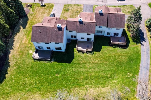 43470 Algonquin Drive, Novi, MI 48375
