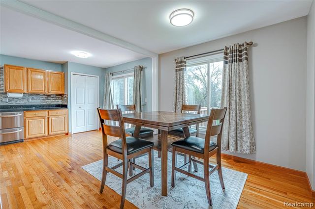 43470 Algonquin Drive, Novi, MI 48375