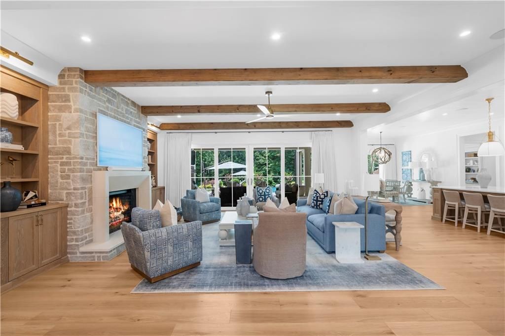 Image 10 of property listing at 570 Lost River Bend, Milton, GA 30004