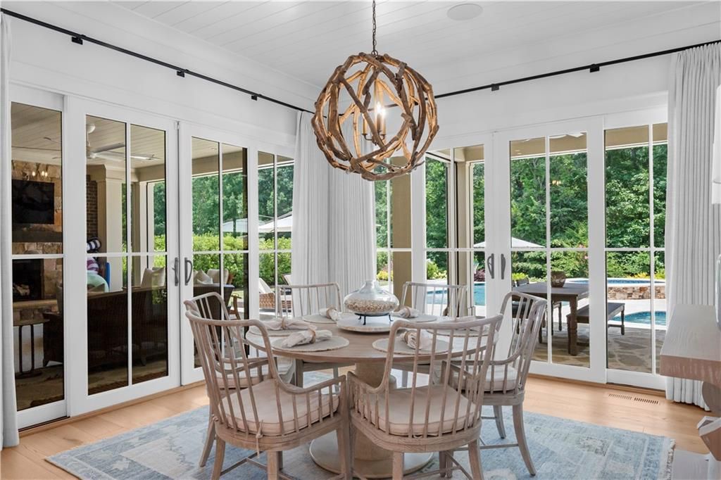 Image 20 of property listing at 570 Lost River Bend, Milton, GA 30004