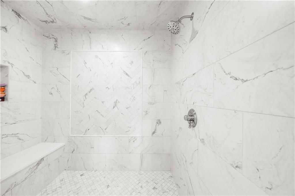 Image 32 of property listing at 570 Lost River Bend, Milton, GA 30004