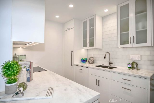 424 N Bellflower Boulevard 217, Long Beach, CA 90814