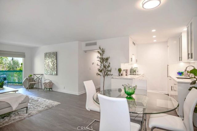 424 N Bellflower Boulevard 217, Long Beach, CA 90814