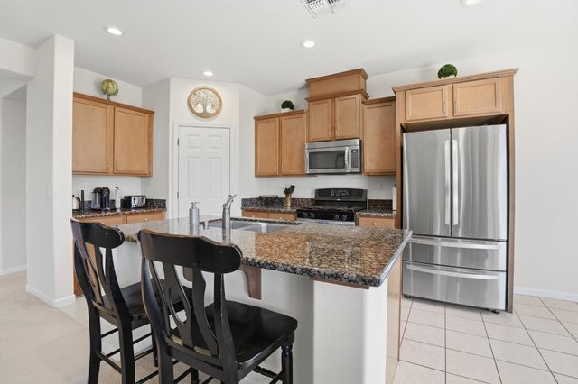 3364 Monroe Dr, Yuba City, CA 95993