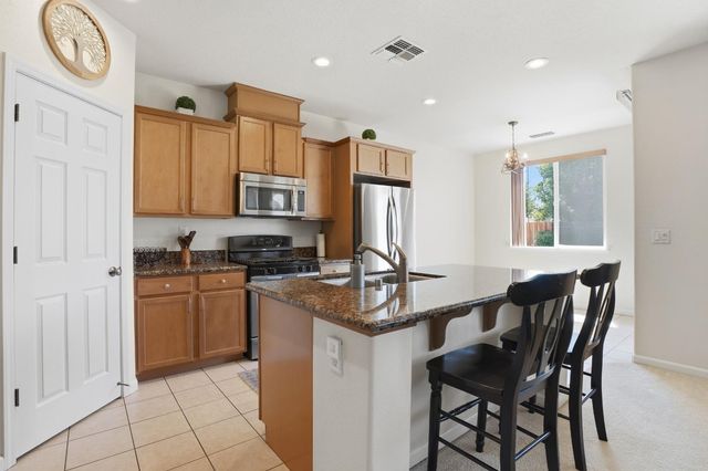 3364 Monroe Dr, Yuba City, CA 95993