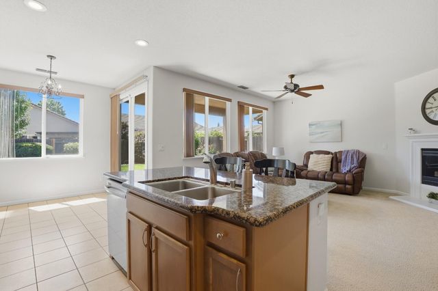 3364 Monroe Dr, Yuba City, CA 95993