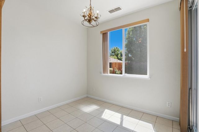 3364 Monroe Dr, Yuba City, CA 95993