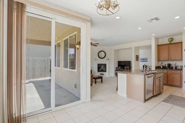 3364 Monroe Dr, Yuba City, CA 95993