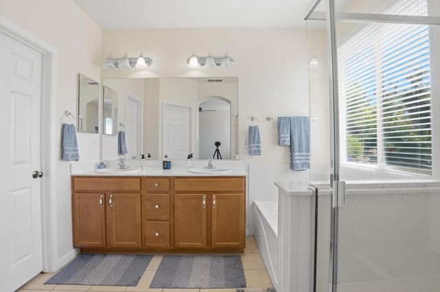 3364 Monroe Dr, Yuba City, CA 95993