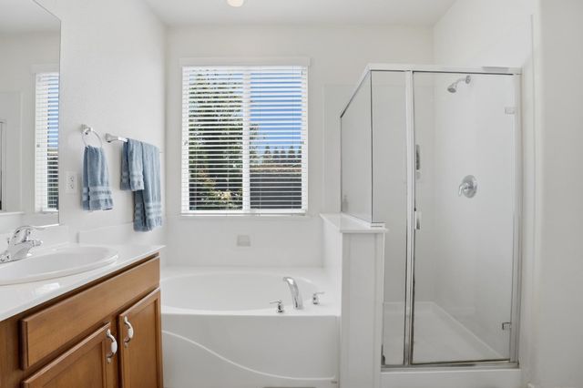 3364 Monroe Dr, Yuba City, CA 95993