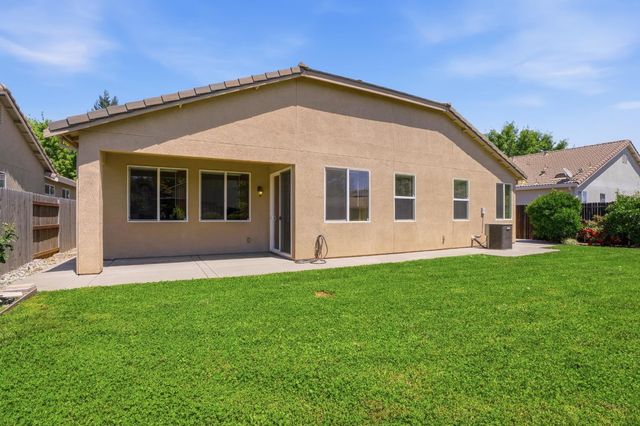 3364 Monroe Dr, Yuba City, CA 95993