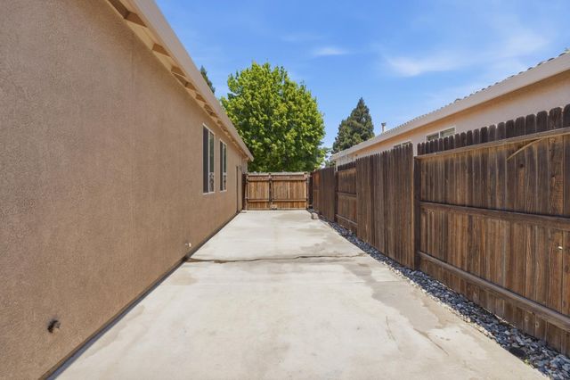 3364 Monroe Dr, Yuba City, CA 95993