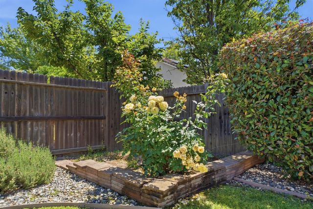 3364 Monroe Dr, Yuba City, CA 95993