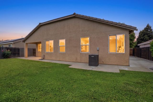 3364 Monroe Dr, Yuba City, CA 95993