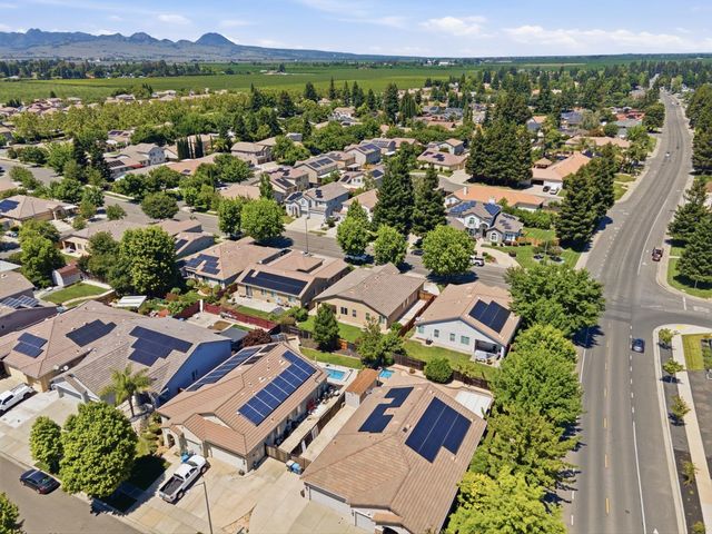 3364 Monroe Dr, Yuba City, CA 95993