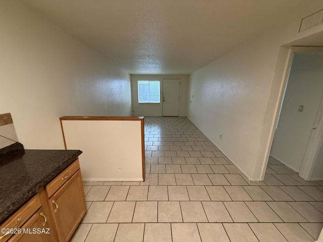 5425 E 30th St Apt 3, Tucson, AZ 85711