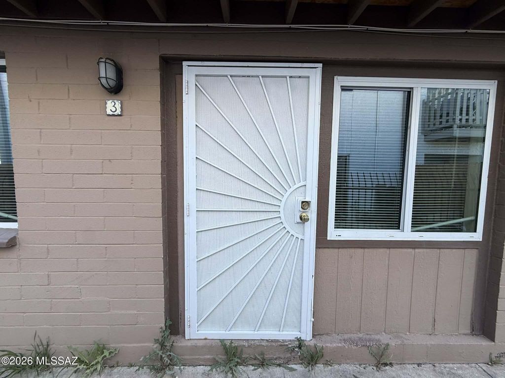 5425 E 30th St Apt 3, Tucson, AZ 85711