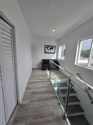 1453 NW 70th St, Miami, FL 33147