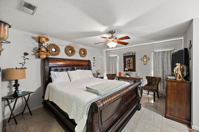 101 Gregory Drive, Heath, TX 75032