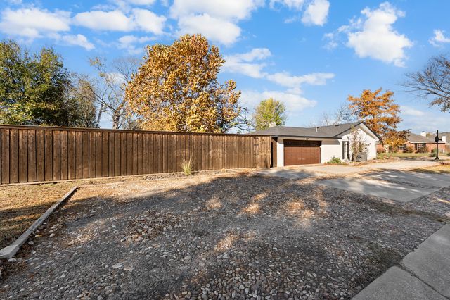 101 Gregory Drive, Heath, TX 75032