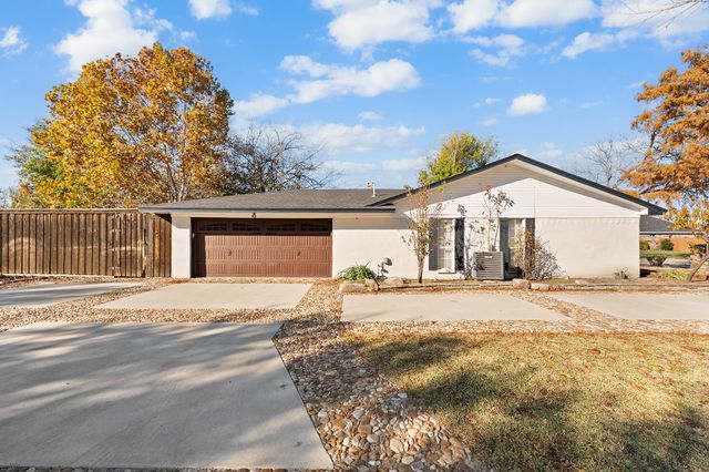101 Gregory Drive, Heath, TX 75032