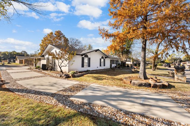 101 Gregory Drive, Heath, TX 75032