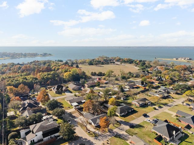 101 Gregory Drive, Heath, TX 75032