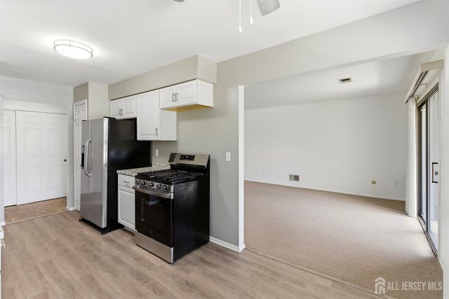 324 Sharon Garden Court, Woodbridge Proper, NJ 07095