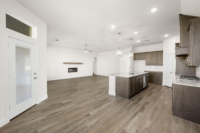 257 Pine Leaf Trail, Waxahachie, TX 75165