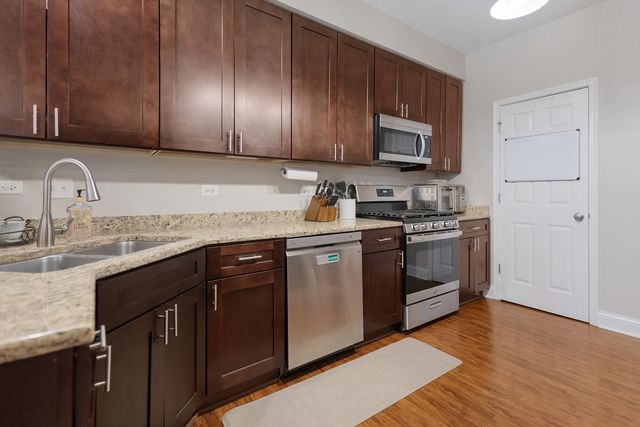10009 Cummings Street, Huntley, IL 60142