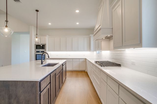 2240 Tutt Trail, Waxahachie, TX 75167