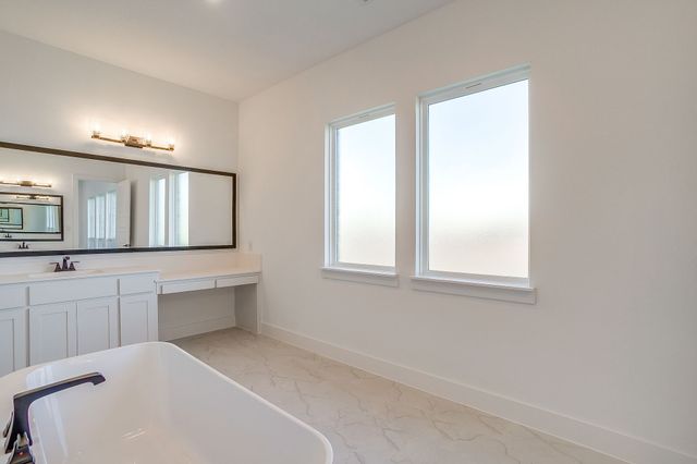 2240 Tutt Trail, Waxahachie, TX 75167