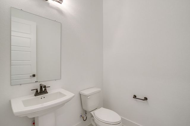 2240 Tutt Trail, Waxahachie, TX 75167