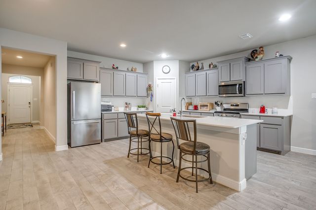 1824 Millbrae Road, Cleburne, TX 76033