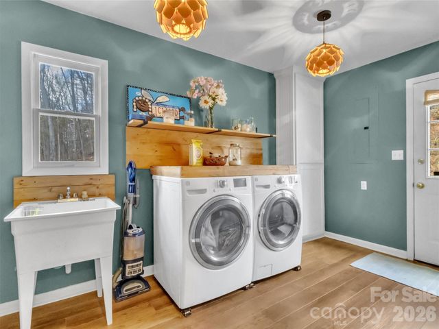 109 Paradise Circle, Clyde, NC 28721