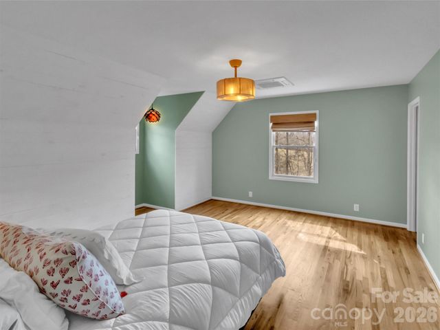 109 Paradise Circle, Clyde, NC 28721