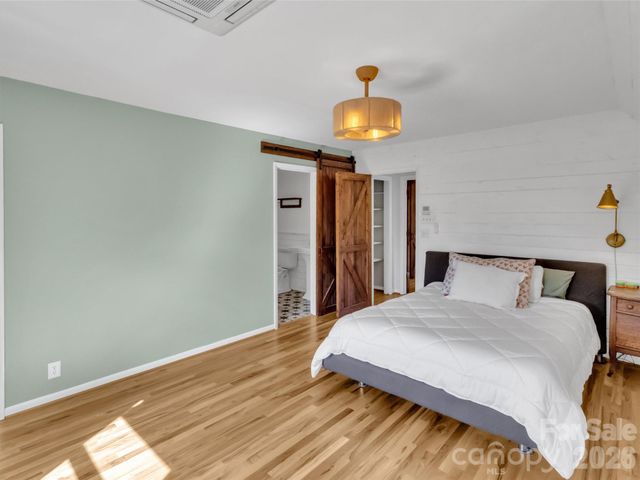 109 Paradise Circle, Clyde, NC 28721