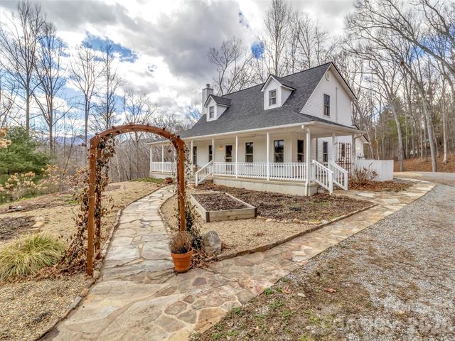 109 Paradise Circle, Clyde, NC 28721