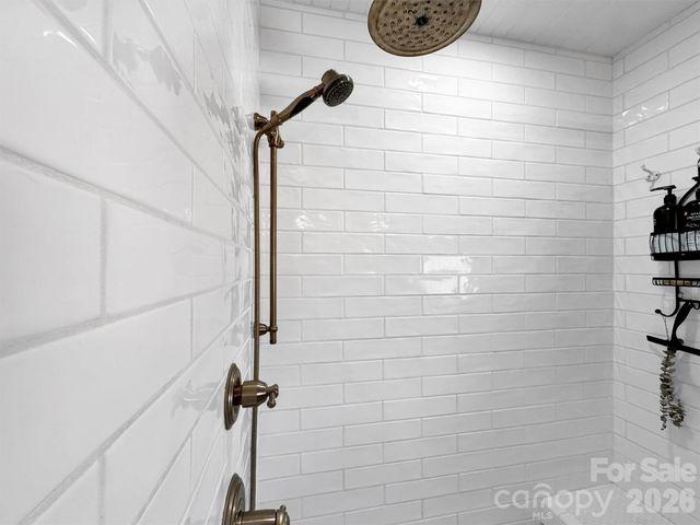 109 Paradise Circle, Clyde, NC 28721