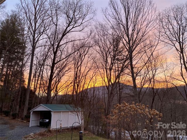 109 Paradise Circle, Clyde, NC 28721