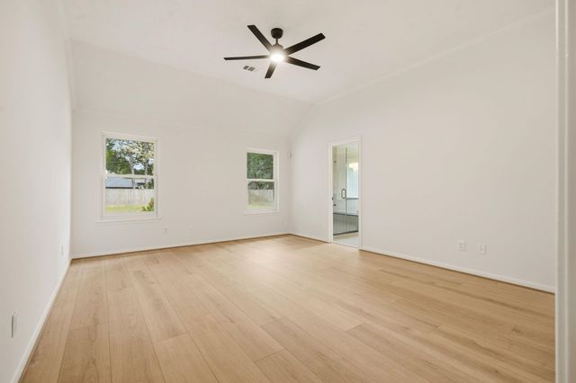 1002 Westwood North Drive, Magnolia, TX 77354