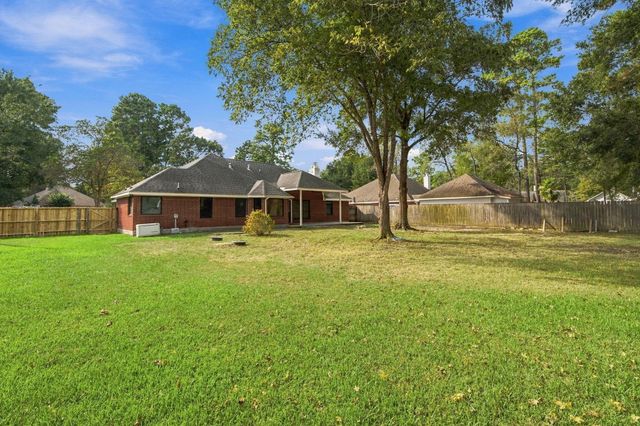 1002 Westwood North Drive, Magnolia, TX 77354