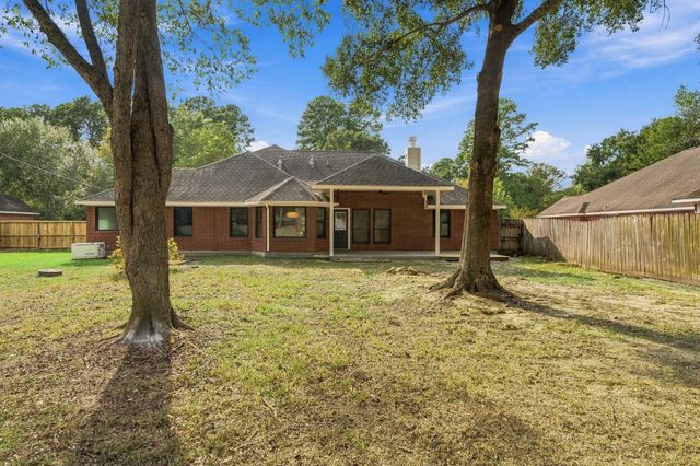 1002 Westwood North Drive, Magnolia, TX 77354