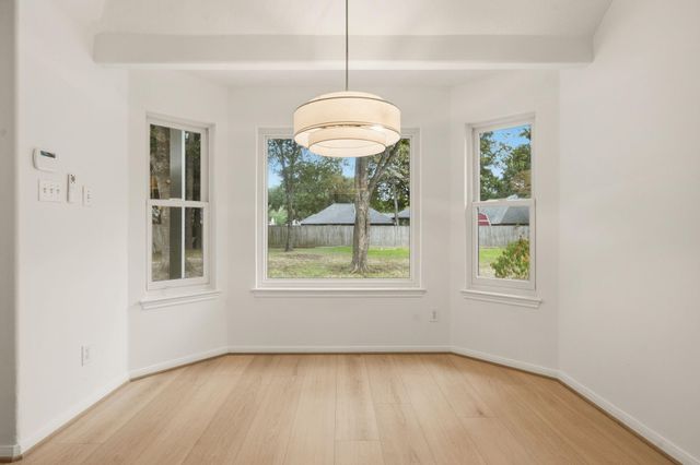 1002 Westwood North Drive, Magnolia, TX 77354