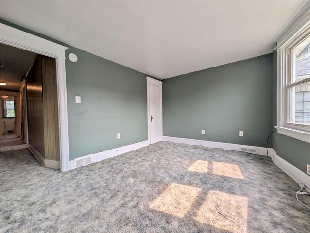 1083 Main Street 2nd Floor, Hellertown Boro, PA 18055