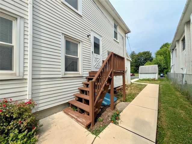 1083 Main Street 2nd Floor, Hellertown Boro, PA 18055