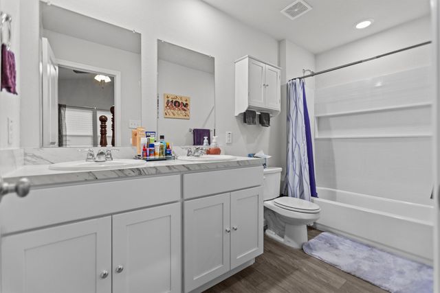 1106 Ripplewood Circle, Chandler, TX 75758
