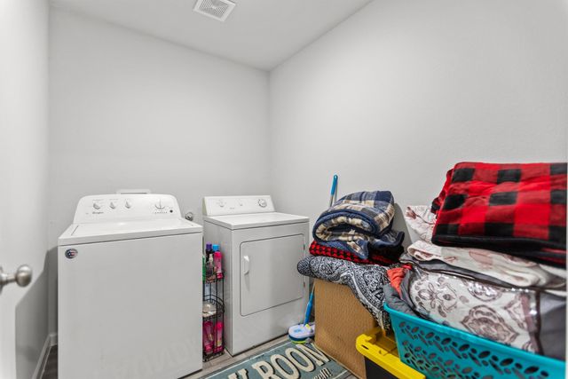 1106 Ripplewood Circle, Chandler, TX 75758