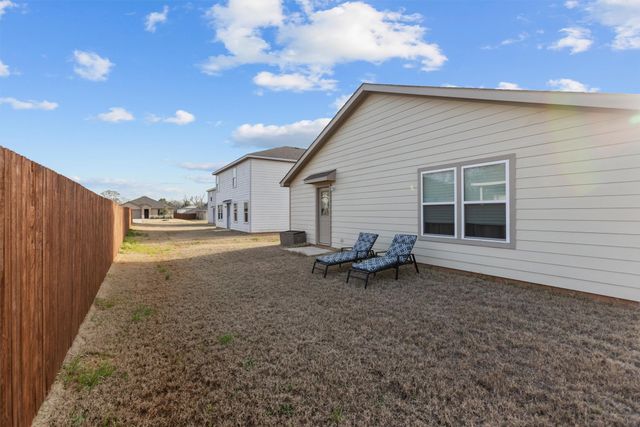 1106 Ripplewood Circle, Chandler, TX 75758
