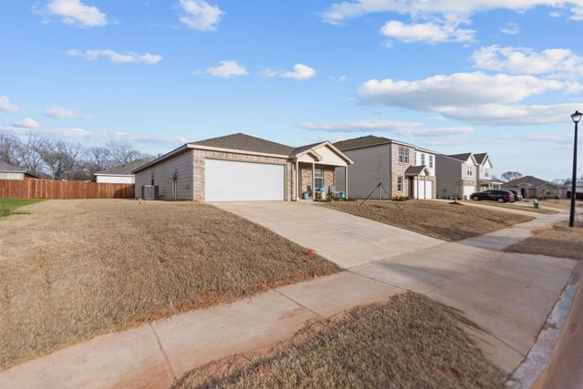 1106 Ripplewood Circle, Chandler, TX 75758